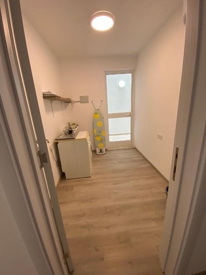 Modern Apartment With Large Outdoor Area - Sleeps 7, Close To Malta International Airport Luqa Kültér fotó