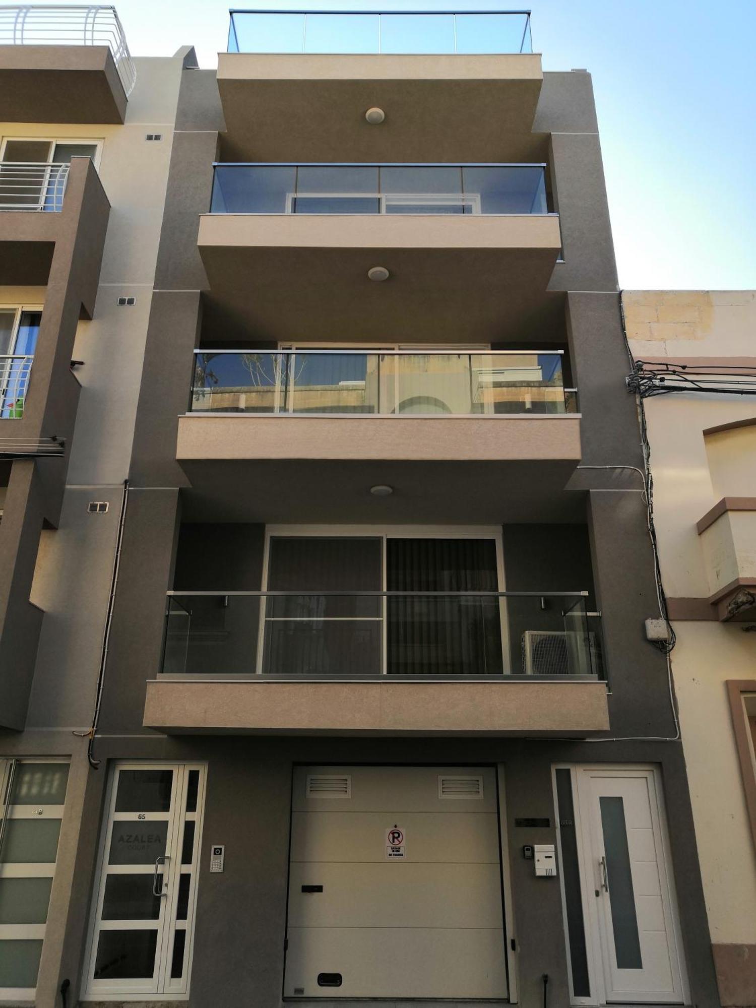 Modern Apartment With Large Outdoor Area - Sleeps 7, Close To Malta International Airport Luqa Kültér fotó
