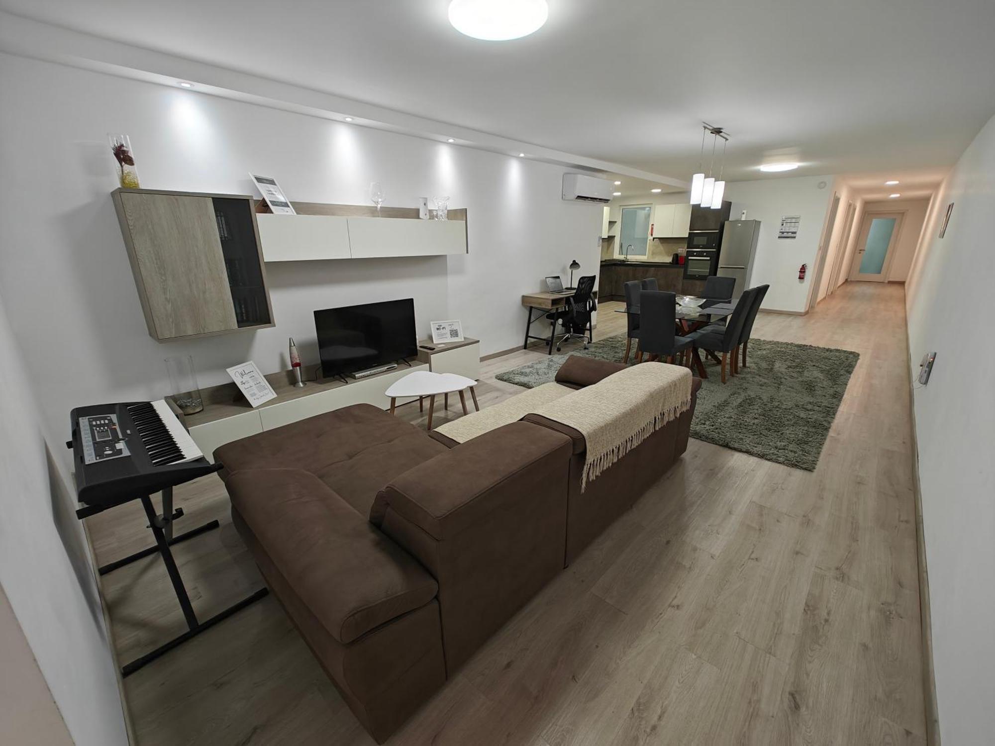 Modern Apartment With Large Outdoor Area - Sleeps 7, Close To Malta International Airport Luqa Kültér fotó