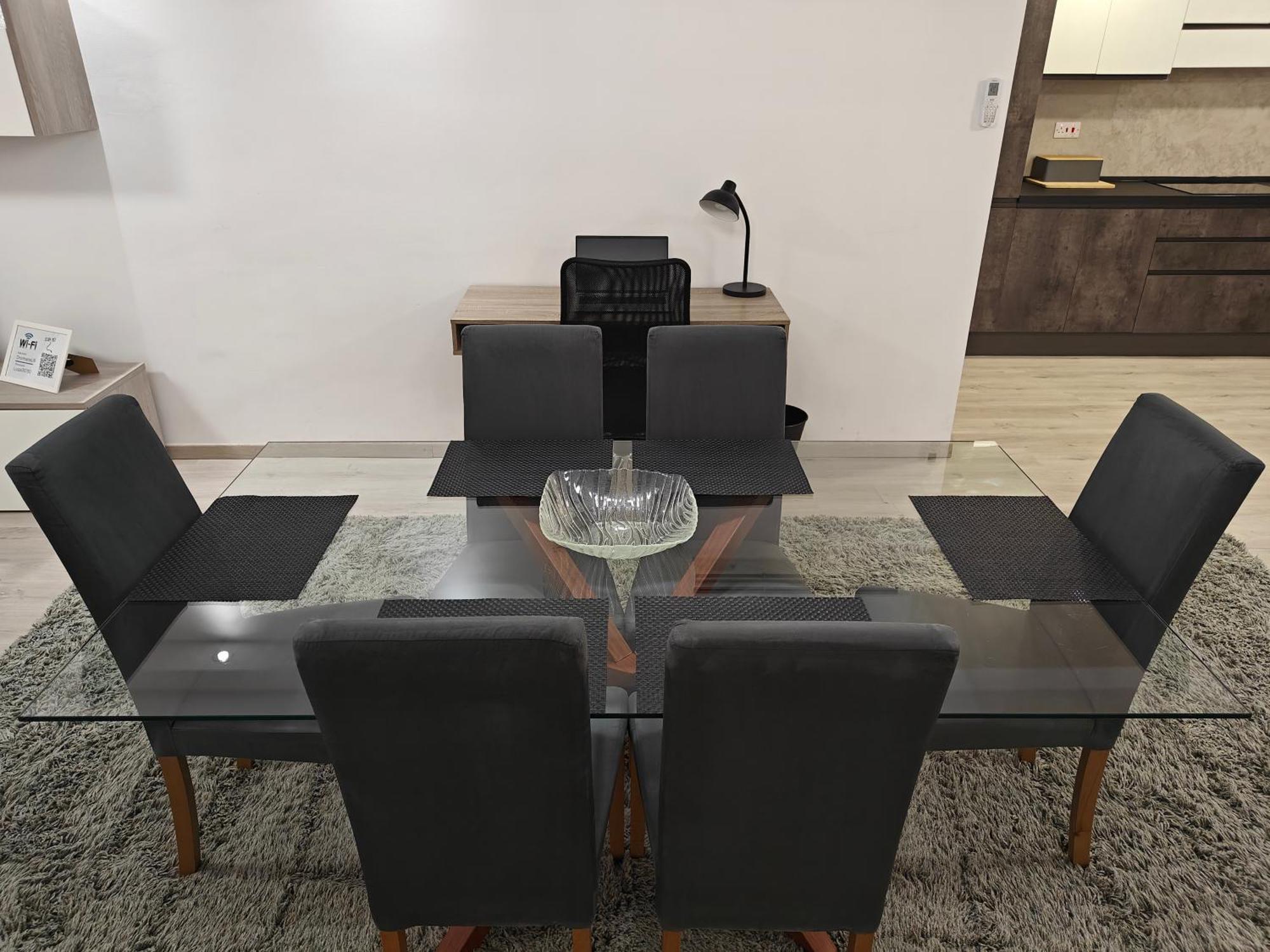 Modern Apartment With Large Outdoor Area - Sleeps 7, Close To Malta International Airport Luqa Kültér fotó