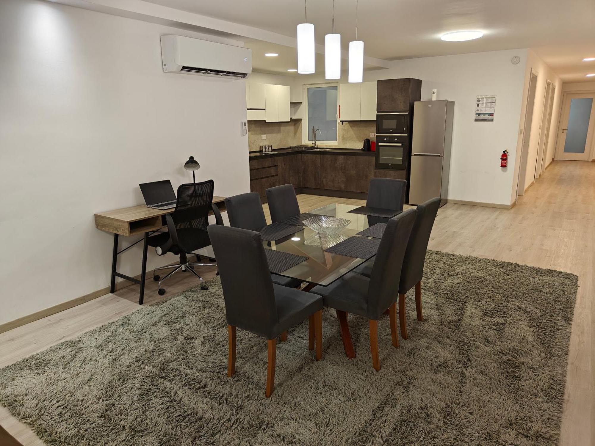 Modern Apartment With Large Outdoor Area - Sleeps 7, Close To Malta International Airport Luqa Kültér fotó