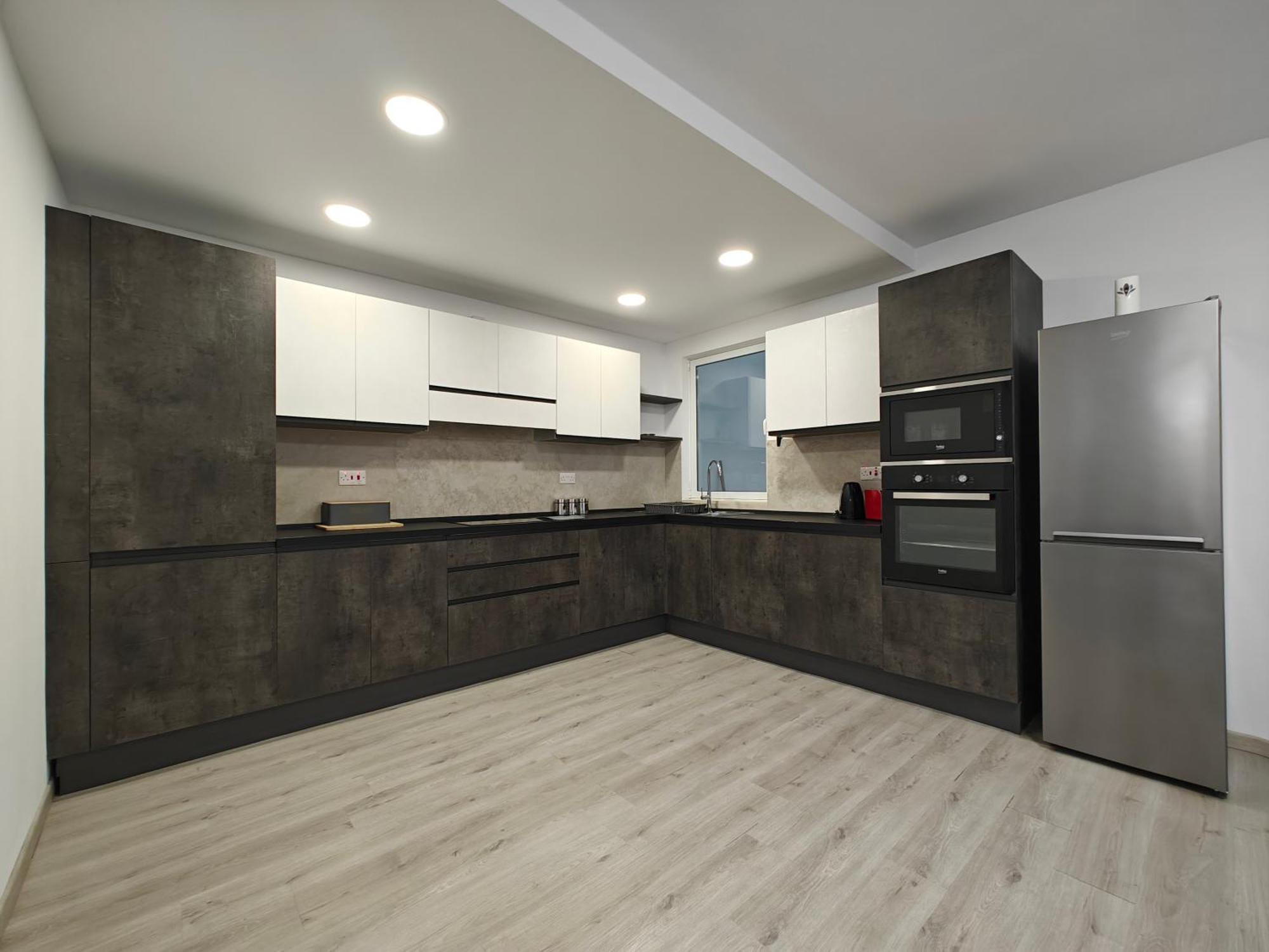 Modern Apartment With Large Outdoor Area - Sleeps 7, Close To Malta International Airport Luqa Kültér fotó